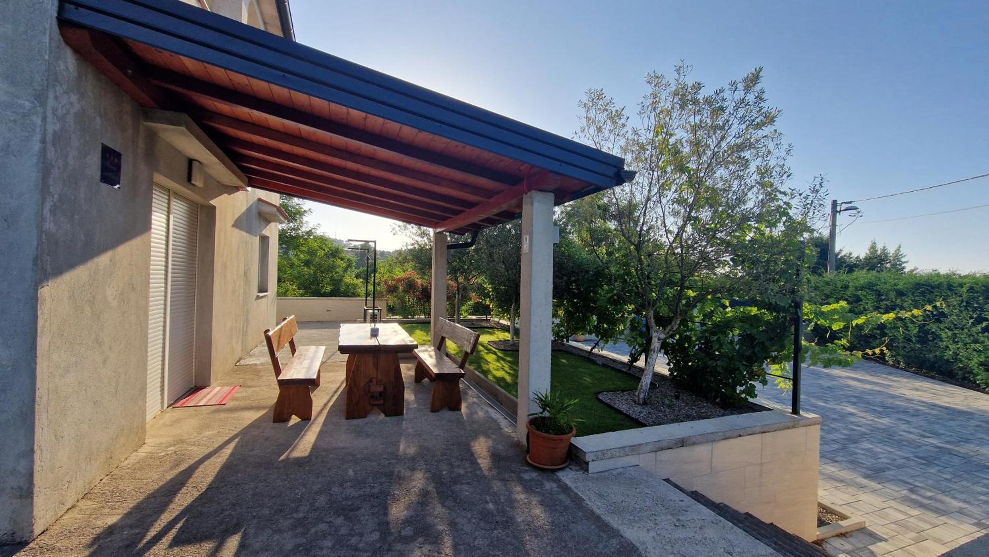 Apartments In Rijeka, Free Parking And Large Terrace, 15Min Drive From The Beach Exterior photo